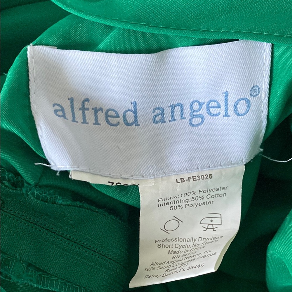 Emerald Green Sleeveless Halter formal bridesmaid wedding dress size 6 - Picture 6 of 6